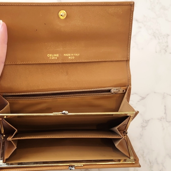 Authentic Céline Long Wallet - Picture 7 of 16